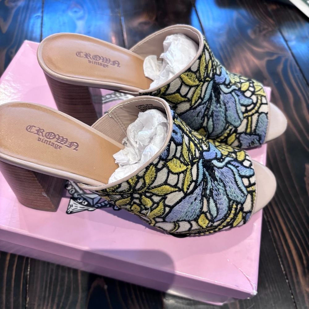 Crown Vintage Women's Floral Embroidered  Clara Mules - Yellow/Blue Boho - Picture 4 of 7